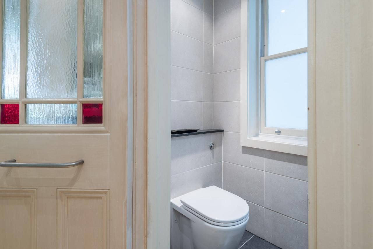 Lovely Chelsea Home Near The Thames By Underthedoormat 伦敦 外观 照片